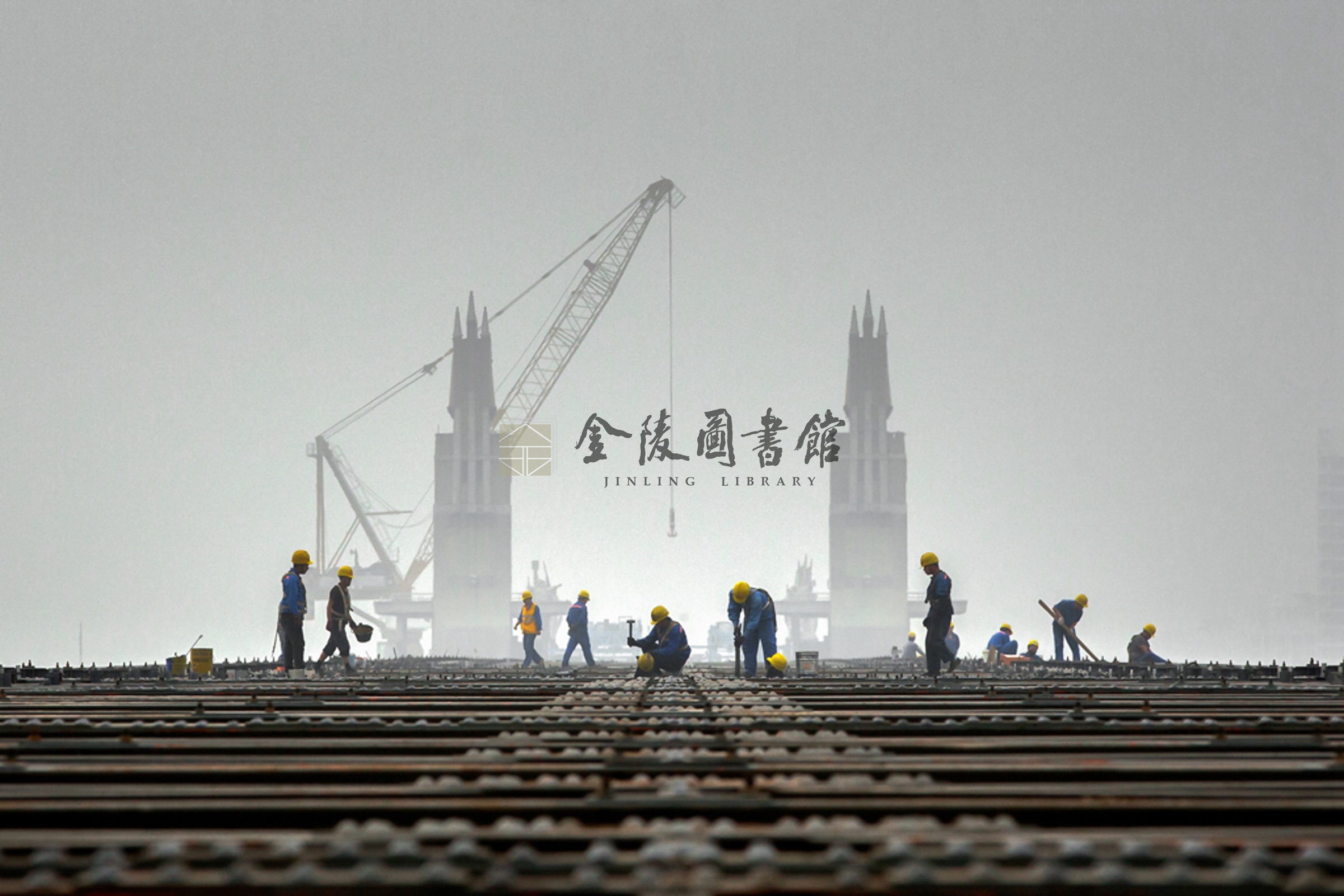 2017年10月26日，别样的涂装防护面具。刘晓光摄